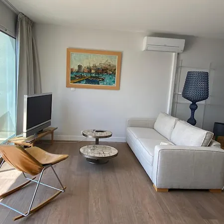 55 Bleu Azur Bandol